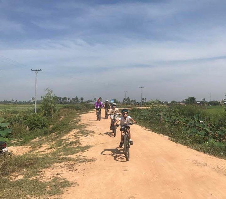 Explore Angkor Wat Biking Tour 1 Day